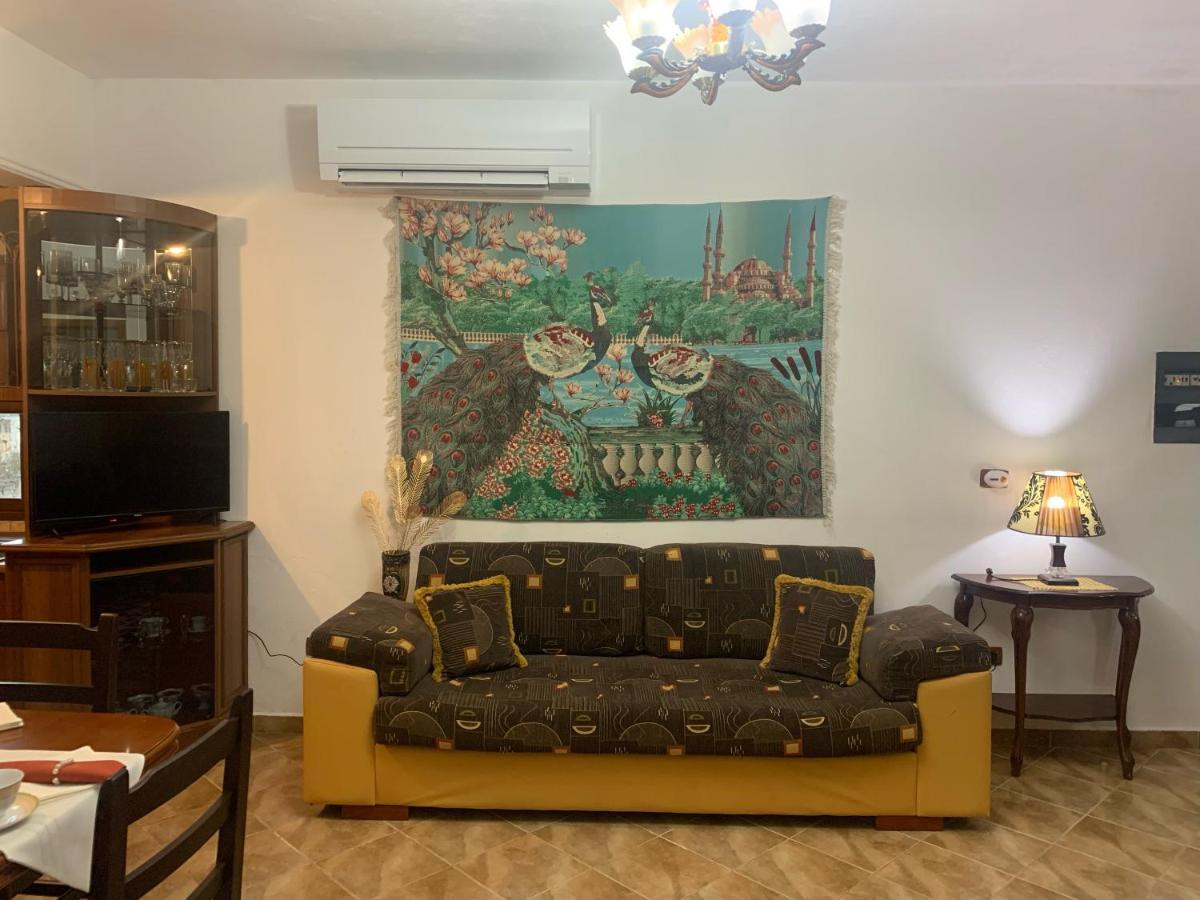 Vila Demaj! Free Parking Berat Bagian luar foto