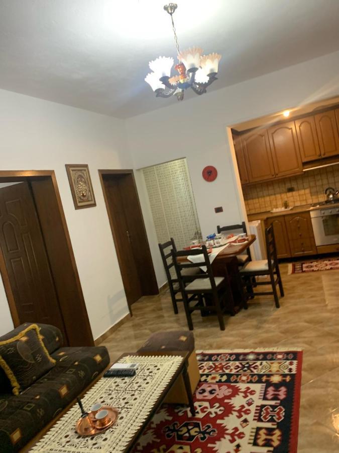 Vila Demaj! Free Parking Berat Bagian luar foto